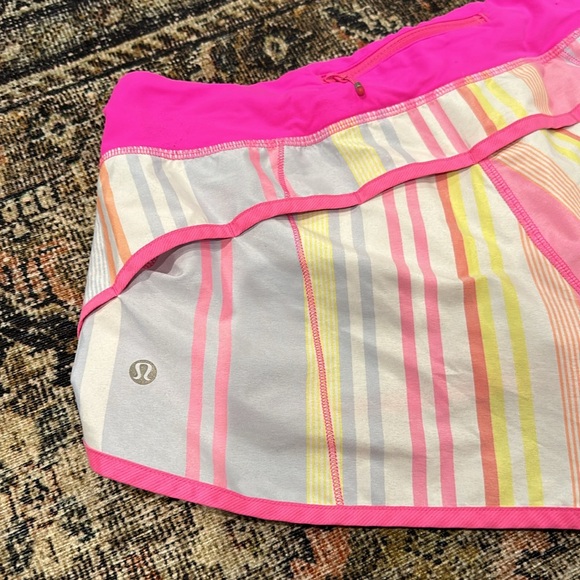 lululemon athletica speed up Women's Pink Striped Shorts - Picture 2 of 4